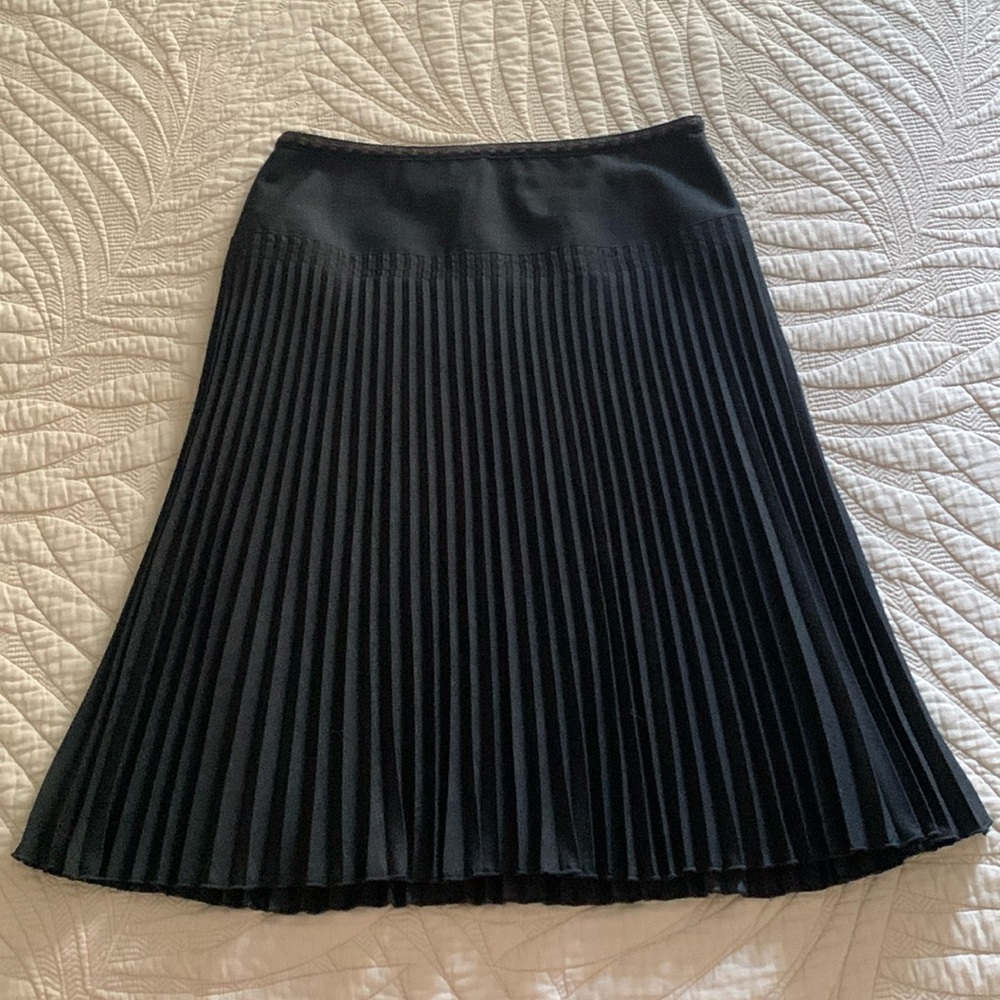 Ann Taylor pleated skirt